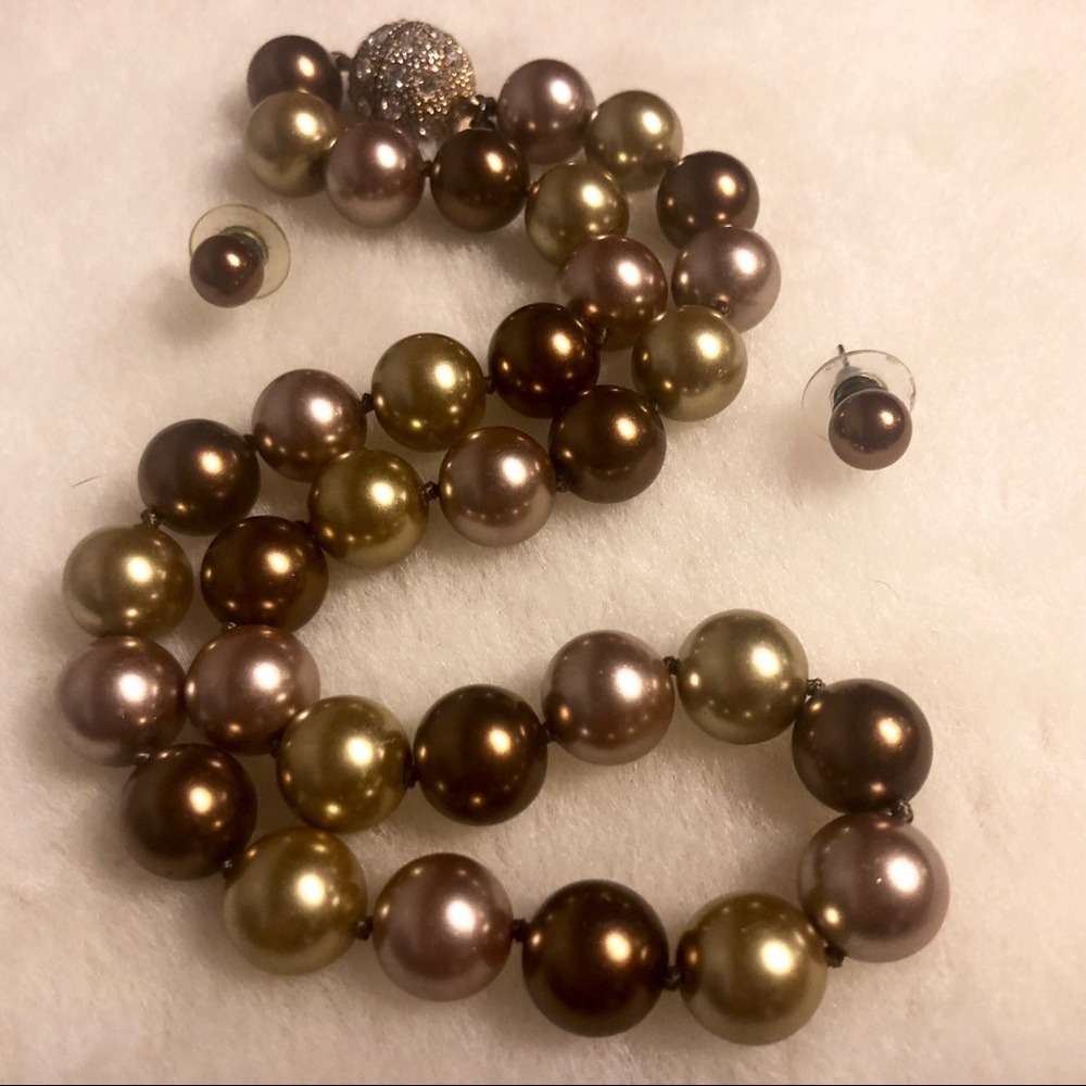 Pearl Necklace & Earring Set (Bronze) Magnetic